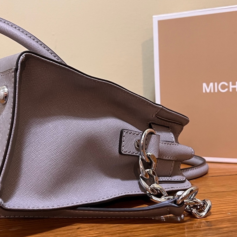 Michael Kors Hamilton Micro Stud Center Stripe Pearl Grey Leather Handbag - Picture 10 of 15